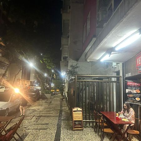 Copacabana / Lema, A Uma Quadra Da Praia Рио де Жанейро Екстериор снимка